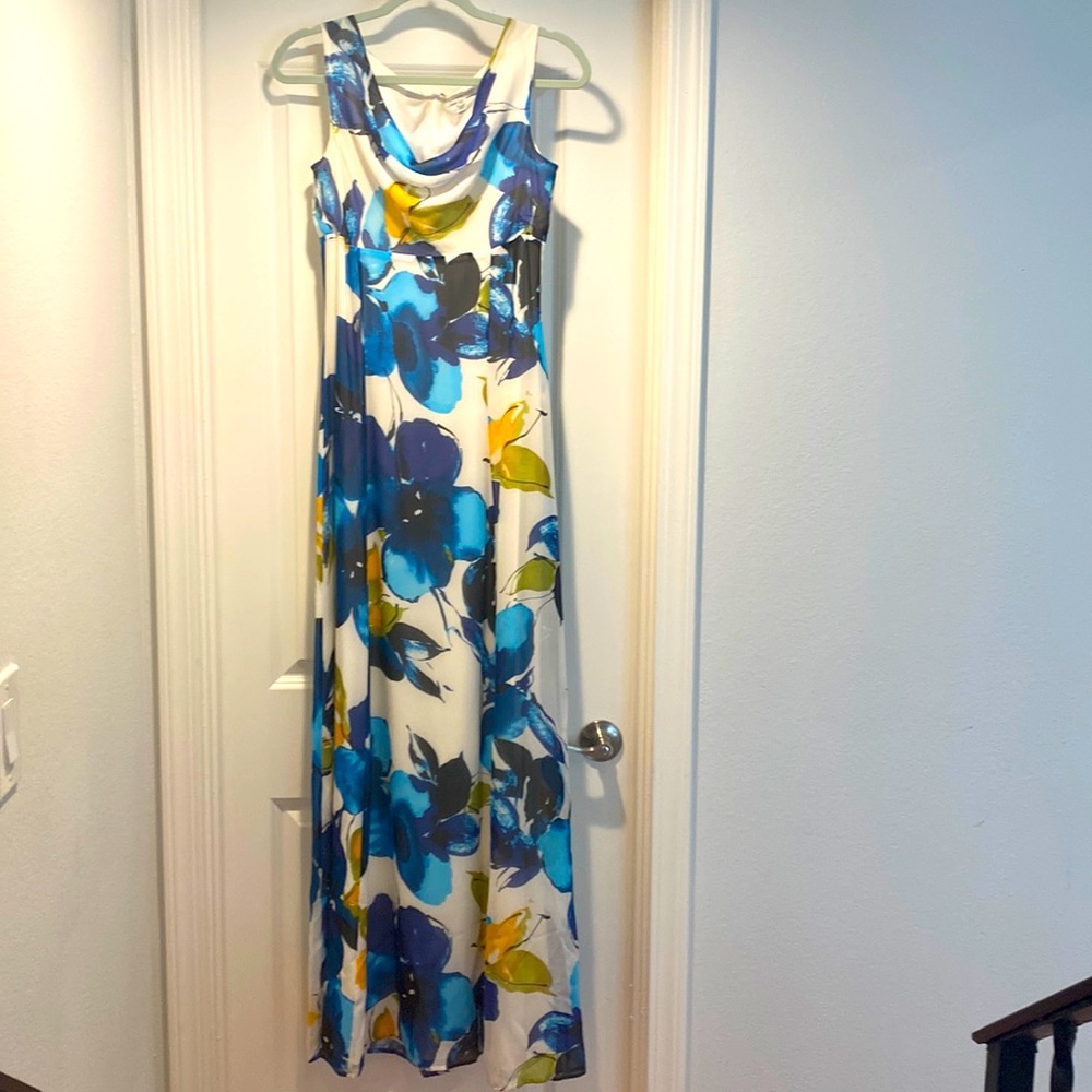 Very good condition St John maxi dress fully lined